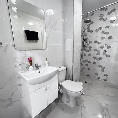 хранова Apartament *
